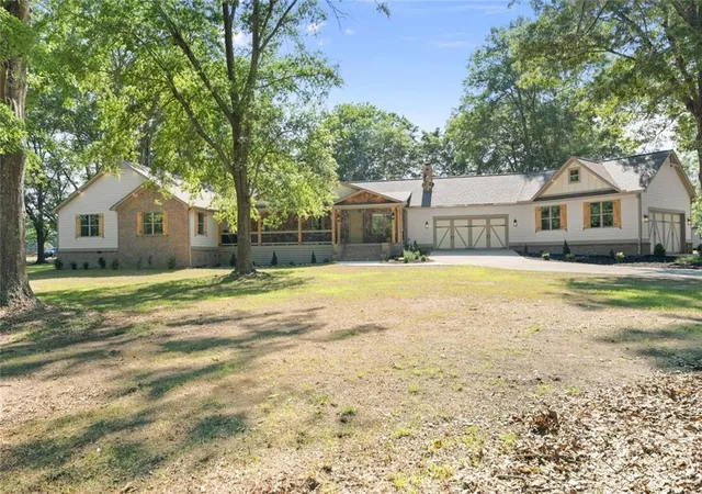 Homes for sale in Jefferson, GA | 298 P J Roberts Rd, Jefferson, GA 30549 | MLS# 7773965
