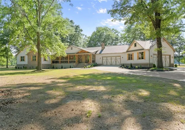 Homes for sale in Jefferson, GA | 298 P J Roberts Rd, Jefferson, GA 30549 | MLS# 7773965
