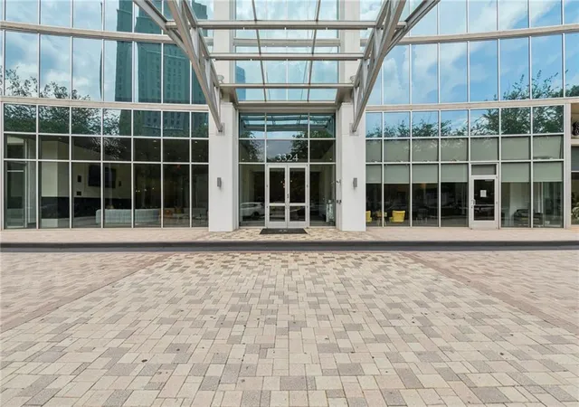 2nd image of 3324 Peachtree Rd Ne, Atlanta, GA 30326