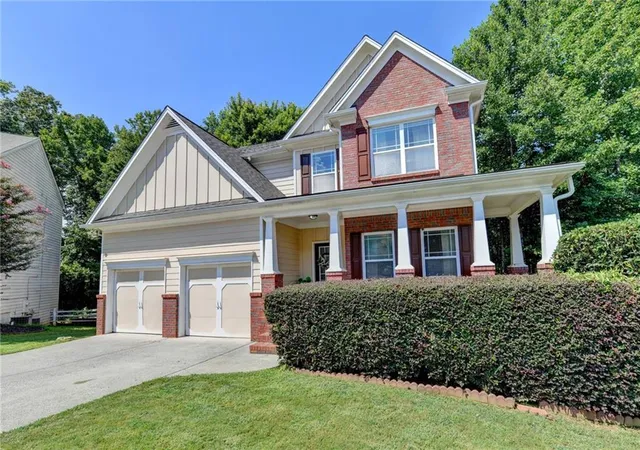 Photo 2 of Single family home for sale at 4351 Suwanee Brook Ct, Buford, GA 30518 | MLS# 7827358 | Listing updated on 2026-08-30