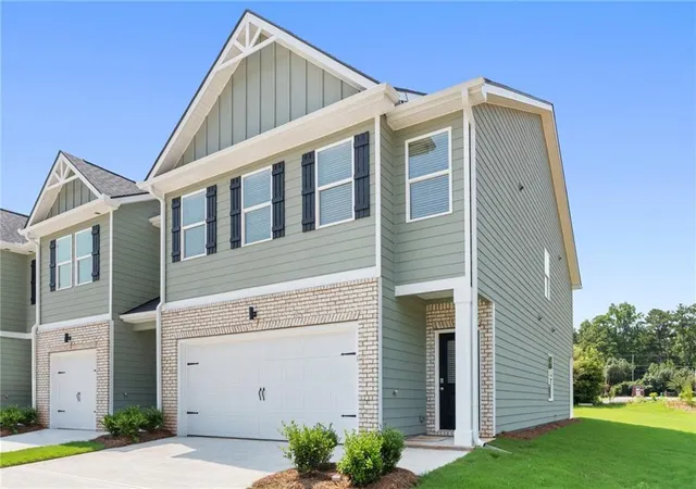 2nd image of 8333 Columbia Ct, Palmetto, GA 30268 | MLS# 7780747