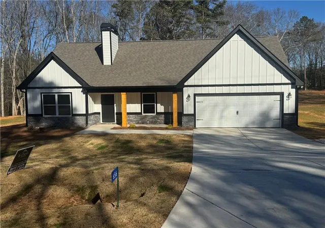 Homes for sale in Hartwell, GA | 656 Highland Avenue Avenue, Hartwell, GA 30643 | MLS# 7744725