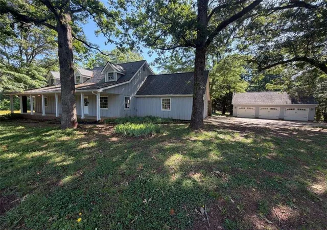 2nd image of 75 Price Dr, Locust Grove, GA 30248 | MLS# 7773598