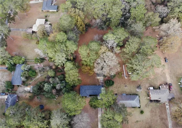 Photo 3 of Sale Pending at 318 W Bonnell St, Oxford, GA 30054 | MLS# 7686010 | Listing updated on 2026-05-07
