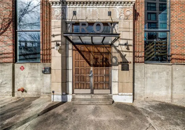 1st image of 650 Glen Iris Dr Ne #27, Atlanta, GA 30308 | MLS# 7580317