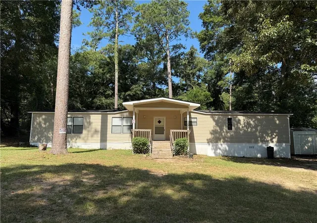 Photo 1 of Sale Pending at 143 Whitley Dr, Warner Robins, GA 31093 | MLS# 7802770 | Listing updated on 2026-09-22