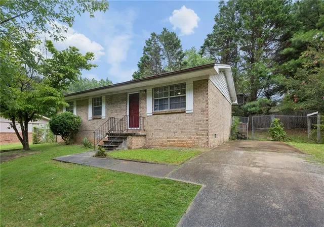 Photo 1 of Single family home for sale at 4085 Alex Dr Sw, Atlanta, GA 30331 | MLS# 7817314 | Listing updated on 2026-08-07