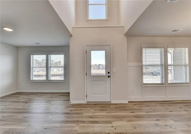 2nd image of 646 Rodeo Dr, Auburn, GA 30011 | MLS# 7768222