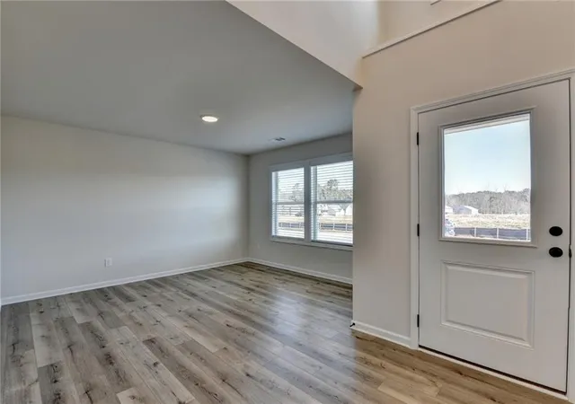 3rd image of 646 Rodeo Dr, Auburn, GA 30011 | MLS# 7768222