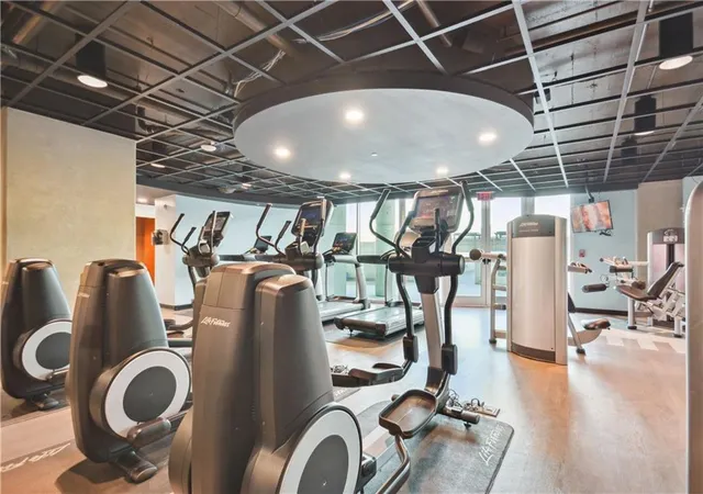 4th image of 361 17Th St Nw #1717, Atlanta, GA 30363 | MLS# 7726531