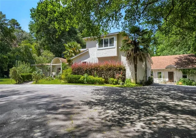 Photo 2 of Sale Pending at 2742 Cliffview Dr Sw, Lilburn, GA 30047 | MLS# 7783122 | Listing updated on 2026-09-11