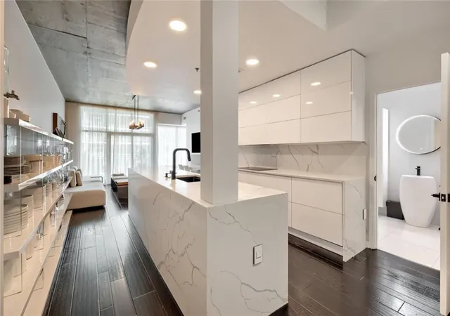 Photo 3 of Condo for sale at 923 Peachtree St NE #822, Atlanta, GA 30309 | MLS# 7791512 | Listing updated on 2026-08-04