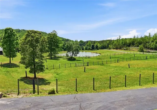 Homes for sale in Rydal, GA | 445 E Valley Rd Ne, Rydal, GA 30171 | MLS# 7767364