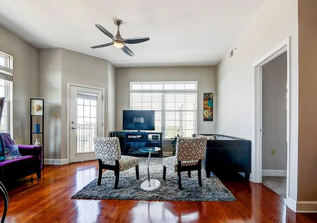 Condominium at 230 E Ponce De Leon Ave #601, Decatur, GA 30030 | MLS# 5856885 | | Sold on 2017-08-28