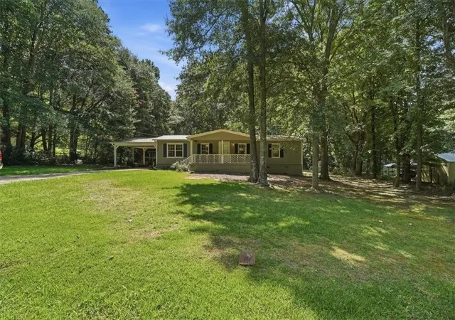 2nd image of 215 Hoke St, Maysville, GA 30558 | MLS# 7823628