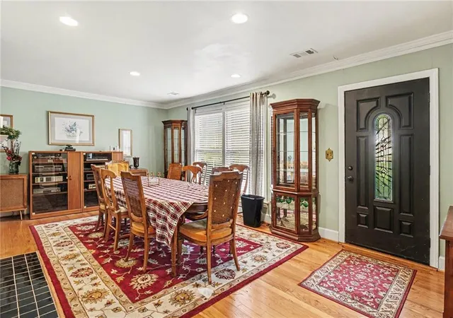 Photo 2 of Sale Pending at 2088 E Roxboro Rd NE, Atlanta, GA 30324 | MLS# 7770790 | Listing updated on 2026-09-10