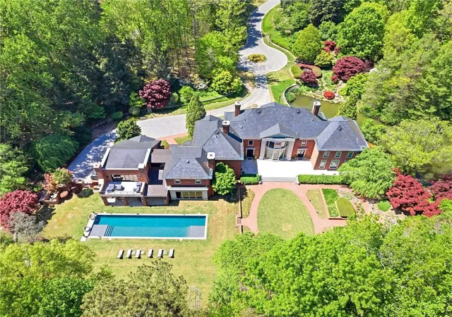 Photo 2 of Single family home for sale at 4615 Northside Dr, Sandy Springs, GA 30327 | MLS# 7765349 | Listing updated on 2026-10-27