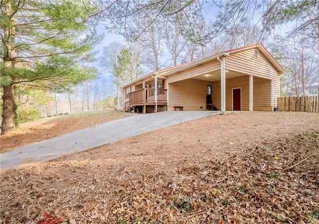 Homes for sale in Dalton, GA | 629 W Broadacre Rd Nw, Dalton, GA 30721 | MLS# 7719749