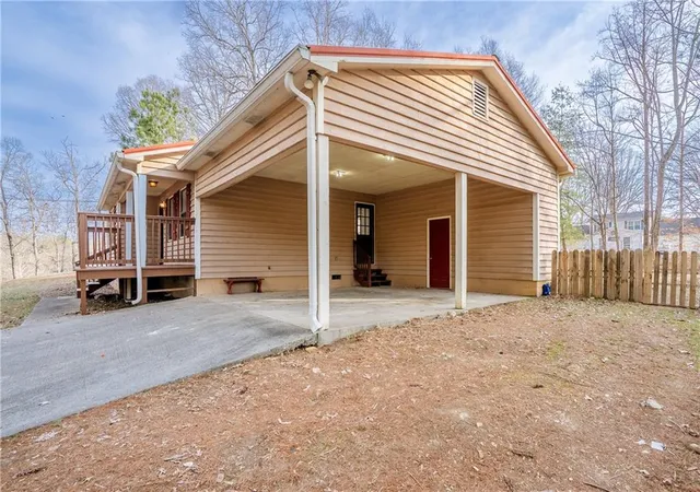 Homes for sale in Dalton, GA | 629 W Broadacre Rd Nw, Dalton, GA 30721 | MLS# 7719749