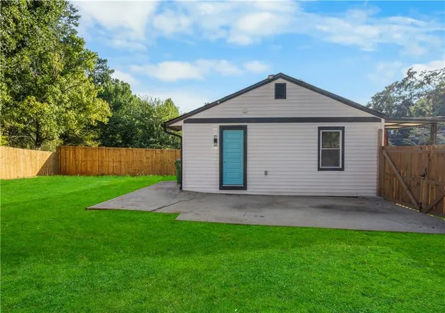 Photo 2 of Single family home for sale at 4253 Hanes Dr, Decatur, GA 30035 | MLS# 7828833 | Listing updated on 2026-08-29