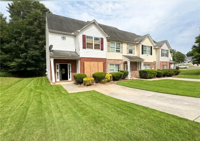 Homes for sale in Riverdale, GA | 268 Brookview Dr, Riverdale, GA 30274 | MLS# 7785444