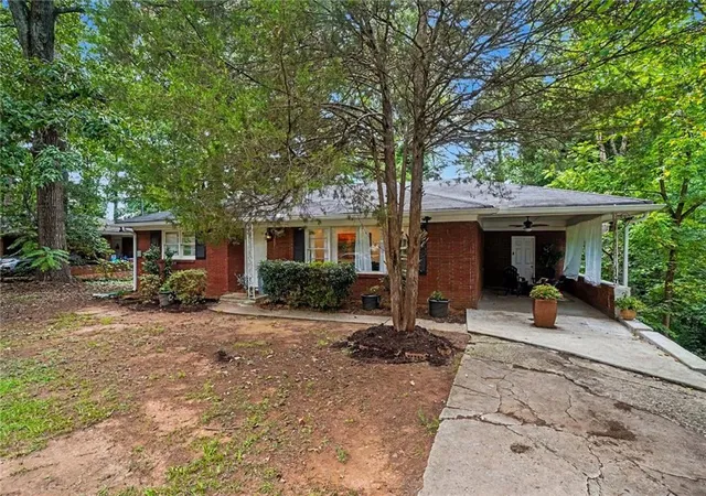Photo 3 of Single family home for sale at 1657 Mcclelland Ave, Atlanta, GA 30344 | MLS# 7820149 | Listing updated on 2026-08-30