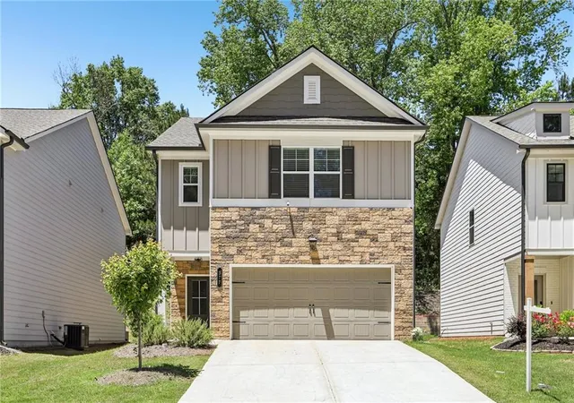 Homes for sale in Auburn, GA | 377 Station Overlook Dr, Auburn, GA 30011 | MLS# 7771300