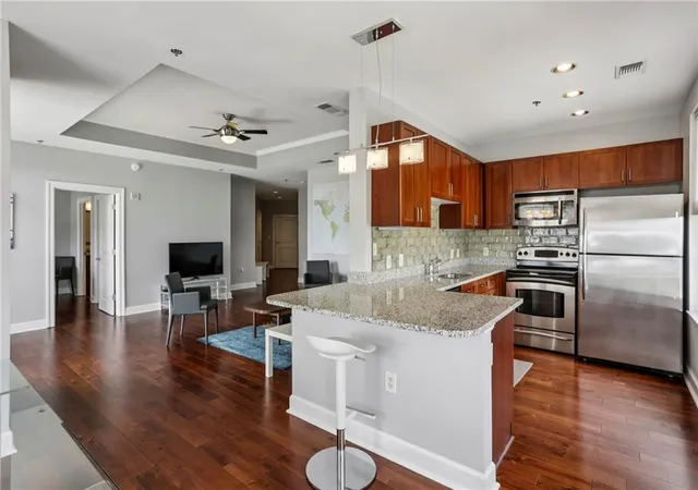 Photo 4 of Condo for sale at 325 E Paces Fry Rd NE #1805, Atlanta, GA 30305 | MLS# 7745583 | Listing updated on 2026-08-25