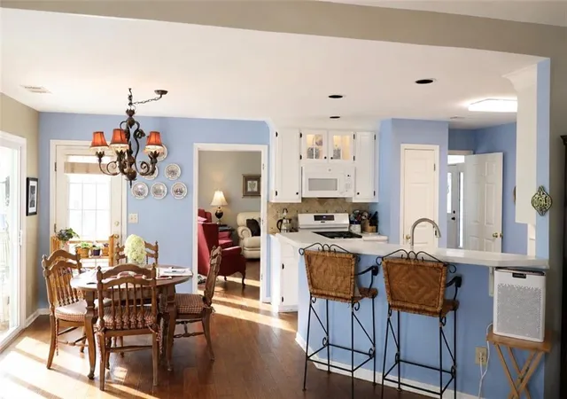 Photo 3 of Sale Pending at 1128 Arborhill Dr, Woodstock, GA 30189 | MLS# 7804837 | Listing updated on 2026-09-09