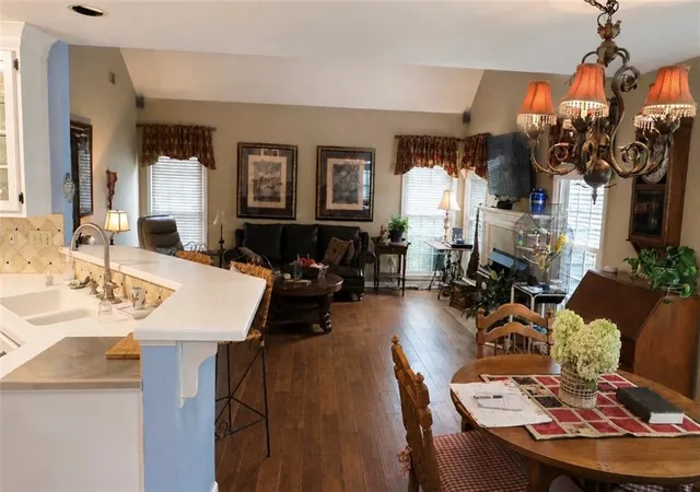 Photo 4 of Sale Pending at 1128 Arborhill Dr, Woodstock, GA 30189 | MLS# 7804837 | Listing updated on 2026-09-09