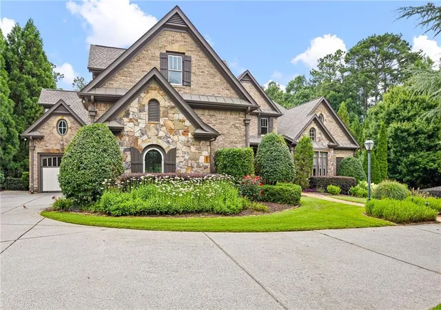 Photo 3 of Sale Pending at 1255 Waterfall Ln NW, Acworth, GA 30101 | MLS# 7796252 | Listing updated on 2026-10-24