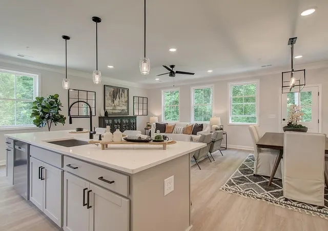 2nd image of 352 Marigold Ln, Woodstock, GA 30188 | MLS# 7752640