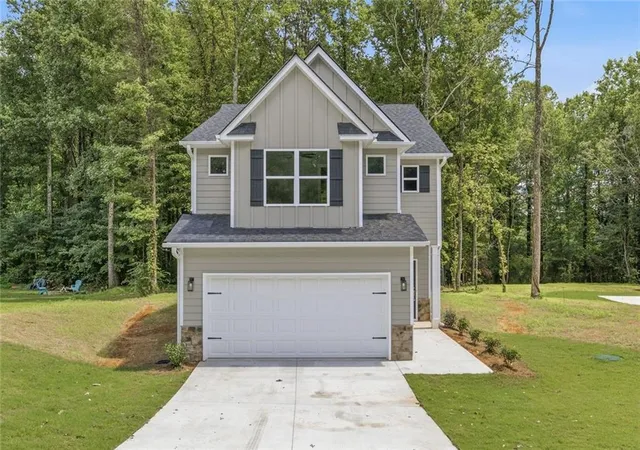 Photo 1 of Single family home for sale at 318 Stonington Dr, Mount Airy, GA 30563 | MLS# 7819362 | Listing updated on 2026-09-28