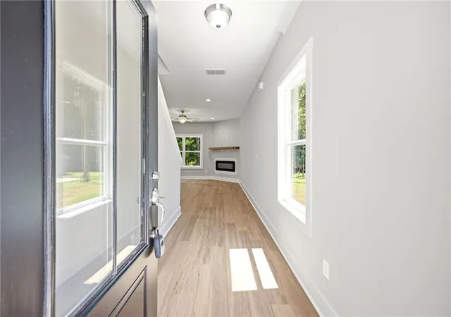 Photo 3 of Single family home for sale at 318 Stonington Dr, Mount Airy, GA 30563 | MLS# 7819362 | Listing updated on 2026-09-28