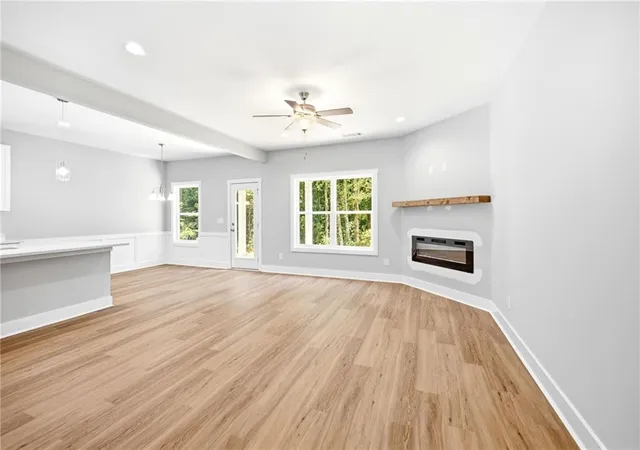 Photo 3 of Single family home for sale at 318 Stonington Dr, Mount Airy, GA 30563 | MLS# 7819362 | Listing updated on 2026-09-28