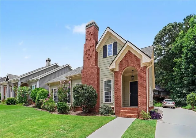 Homes for sale in Peachtree City, GA | 215 Pickets Row, Peachtree City, GA 30269 | MLS# 7792903