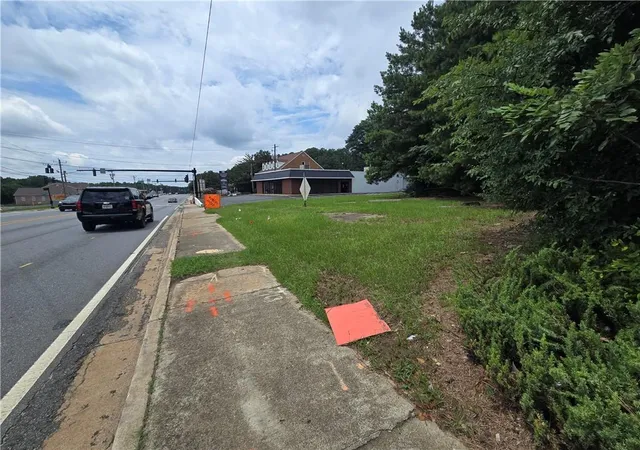 1st image of 351 W Pike St, Lawrenceville, GA 30046 | MLS# 7814050