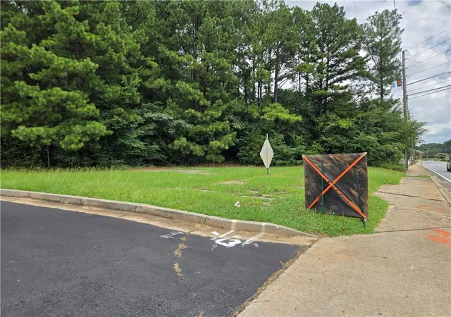 2nd image of 351 W Pike St, Lawrenceville, GA 30046 | MLS# 7814050