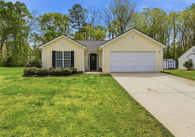 Homes for sale in Winder, GA | 1587 Brush Creek Dr, Winder, GA 30680 | MLS# 7749075