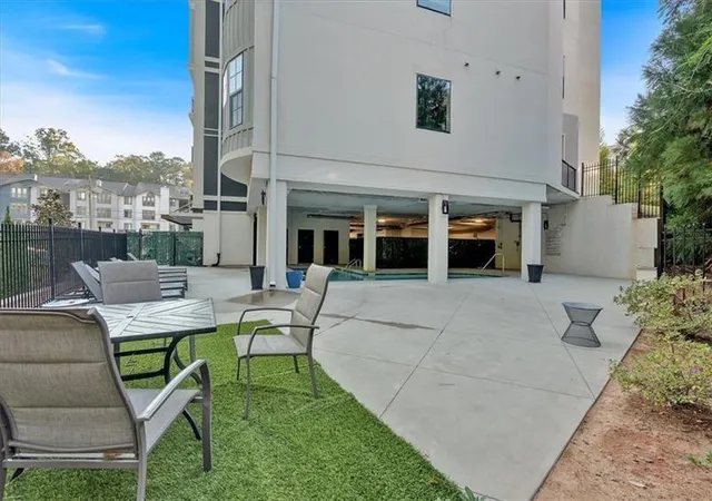 2nd image of 6890 Peachtree Dunwoody Rd, Atlanta, GA 30328
