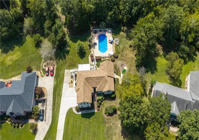 Photo 3 of Sale Pending at 353 Hillridge Cvs, Lizella, GA 31052 | MLS# 7826240 | Listing updated on 2026-09-04