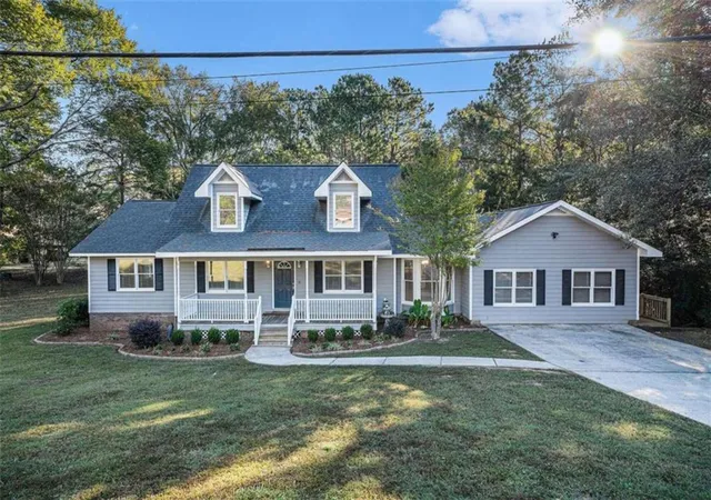 Single Family Residence at 111 Mount Vernon Dr, Calhoun, GA 30701 | MLS# 7492558 | | Sold on 2025-02-06