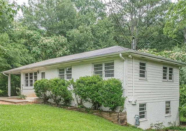 Photo 2 of Single family home for sale at 960 Old Canton Rd, Marietta, GA 30068 | MLS# 7829953 | Listing updated on 2026-09-09