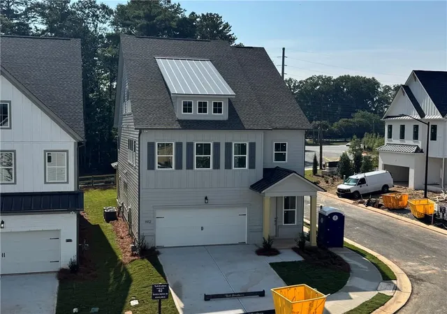 Photo 2 of Single family home for sale at 1912 Allyan Dr NE, Marietta, GA 30006 | MLS# 7787736 | Listing updated on 2026-10-28
