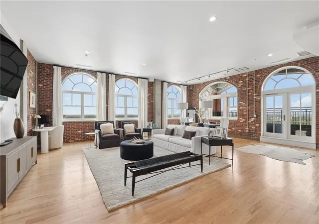Photo 4 of Condo for sale at 3180 Mathieson Dr Ne #1403, Atlanta, GA 30305 | MLS# 7822359 | Listing updated on 2026-08-24