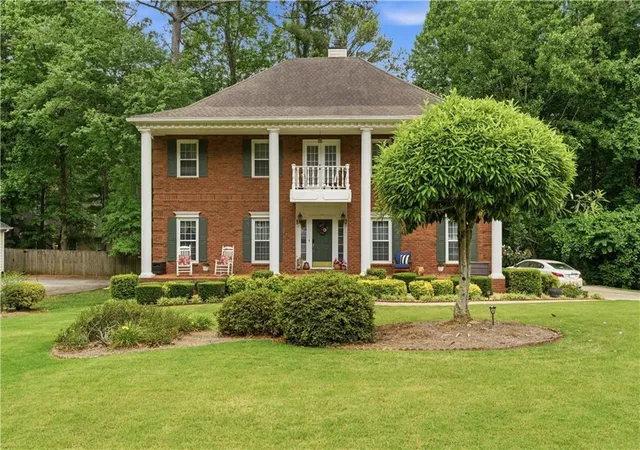 Homes for sale in Suwanee, GA | 2640 Peregrine Ct, Suwanee, GA 30024 | MLS# 7772712