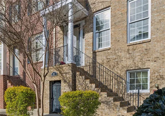 1st image of 941 Persimmon Pt, Atlanta, GA 30328 | MLS# 7785954