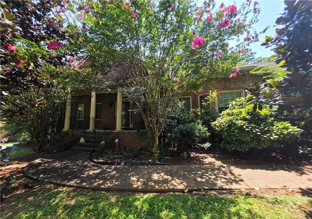 3rd image of 3421 Rainbow Dr, Decatur, GA 30034 | MLS# 7811502