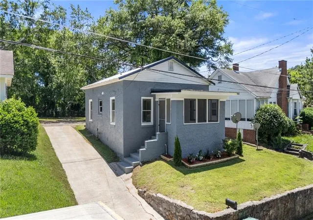 2nd image of 16 Crescent Ave Sw, Rome, GA 30161 | MLS# 7788960