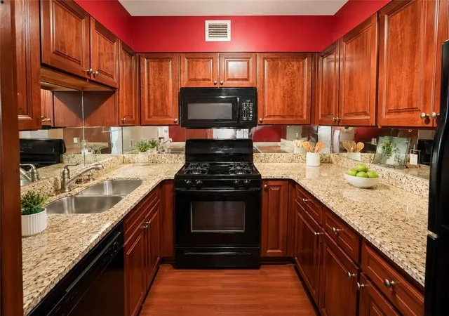 Photo 7 of Condo for sale at 2479 Peachtree Rd #APT 1003, Atlanta, GA 30305 | MLS# 7809828 | Listing updated on 2026-09-02